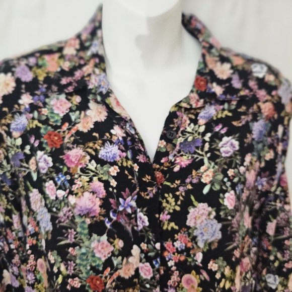 Tuckernuck Multicolor Floral Blouse - Picture 15 of 15